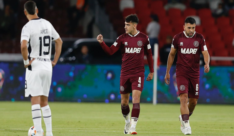 Futbol heyecanı Lanús ve