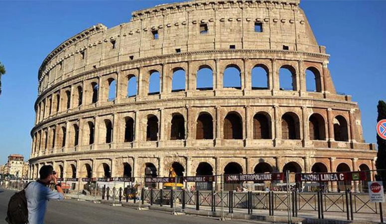 Roma’da inanılmaz olaylar! Fare ve yılan patlaması yaşanıyor