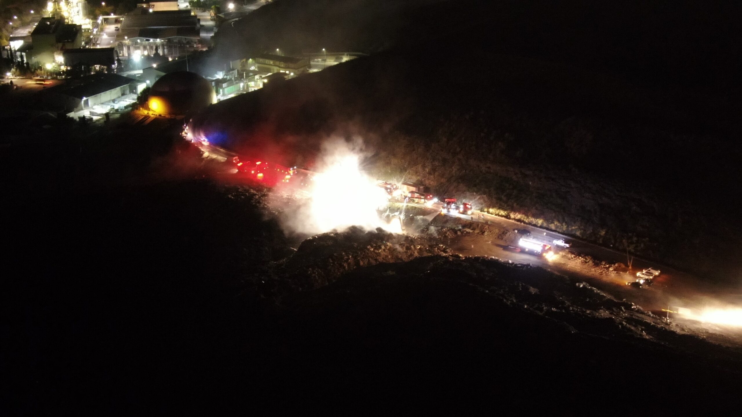 Akşam saatlerinde İZAYDAŞ'ta korkutan yangın! - Resim : 1