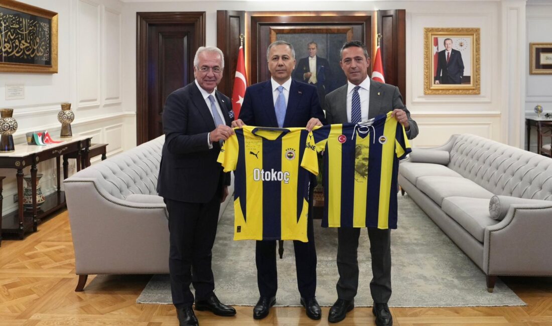 Fenerbahçe Başkanı Ali Koç,