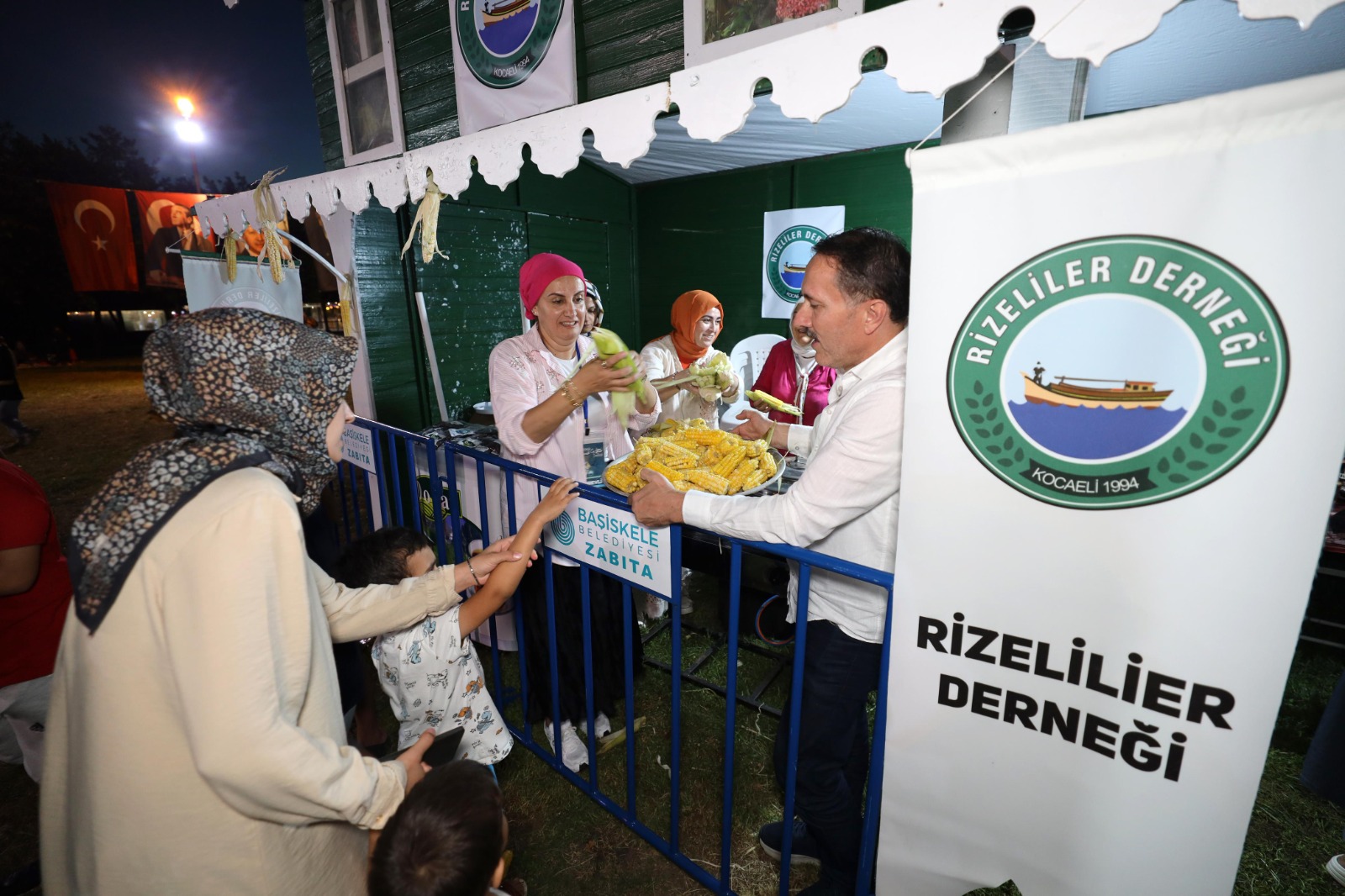 Başiskele’de farklı kültürler bir aradaydı! Kültür Günleri’ne yoğun ilgi - Resim : 1