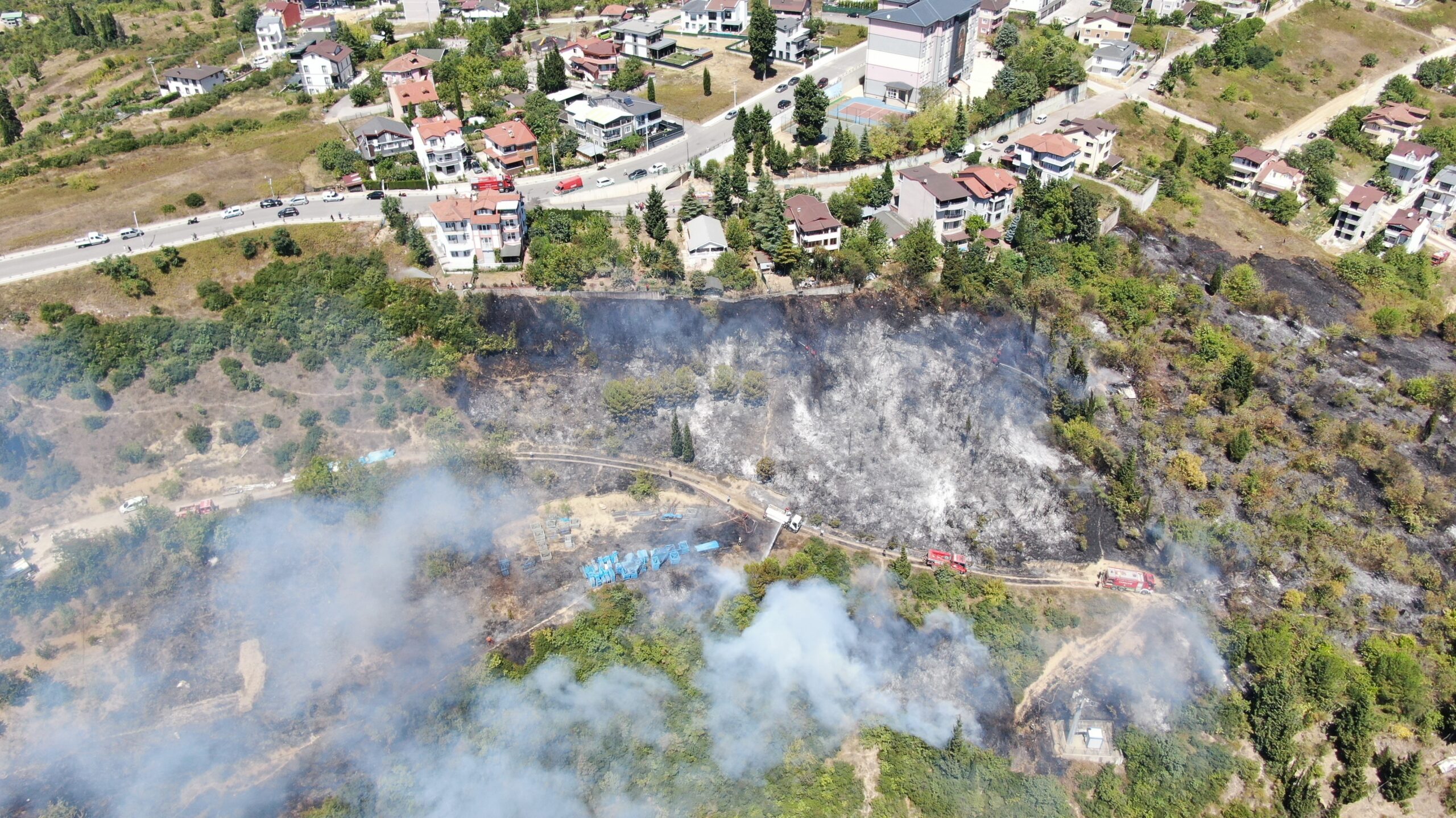 Başiskele'den bile göründü! Ormanlık alanda yangın - Resim : 8