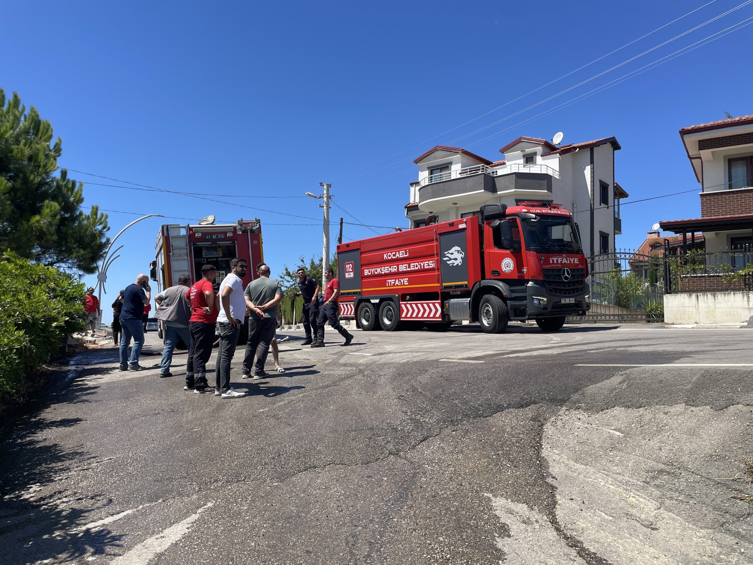 Başiskele'den bile göründü! Ormanlık alanda yangın - Resim : 4