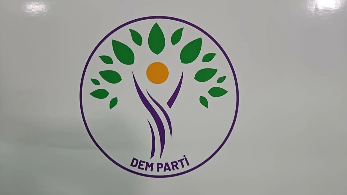 Dem Parti’den şok istifa!