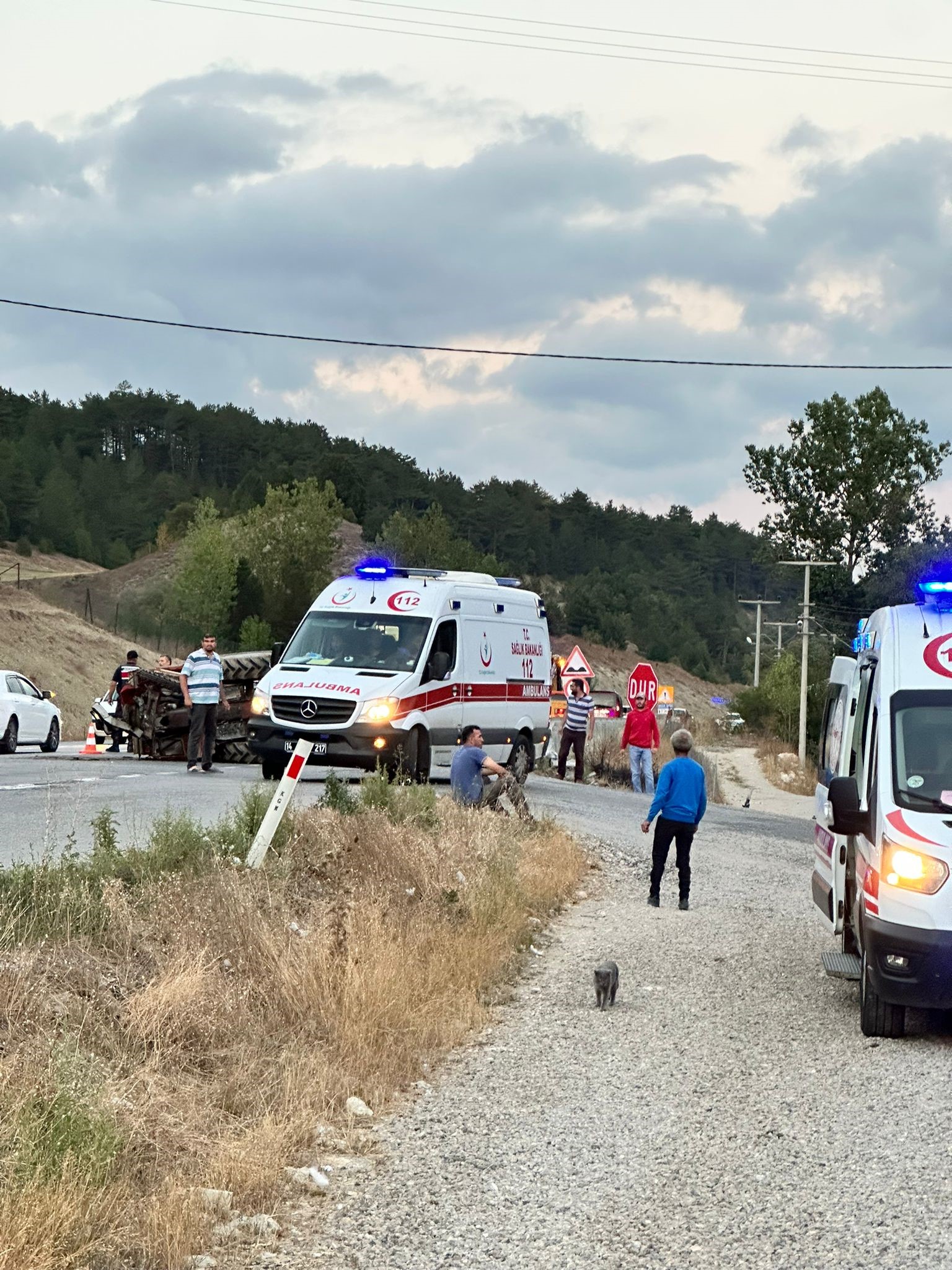 Feci kaza! Minibüsle traktör çarpıştı, yaralılar var - Resim : 2