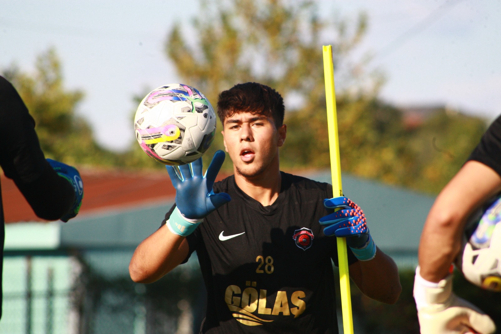 Gölcükspor 16 yaşındaki yıldız adayı kaleciyi transfer etti - Resim : 1