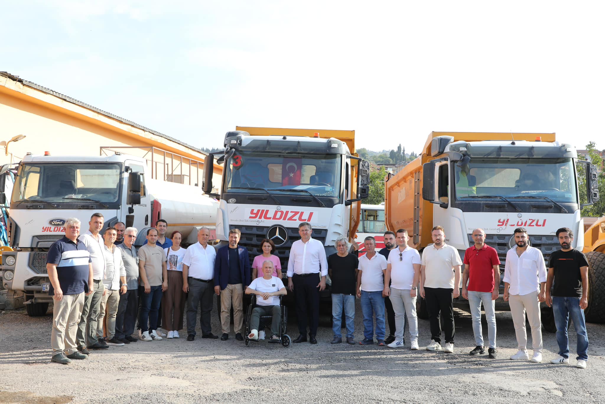 Harun Yıldızlı'nın araçları Karamürsel Belediyesi’ne! - Resim : 1