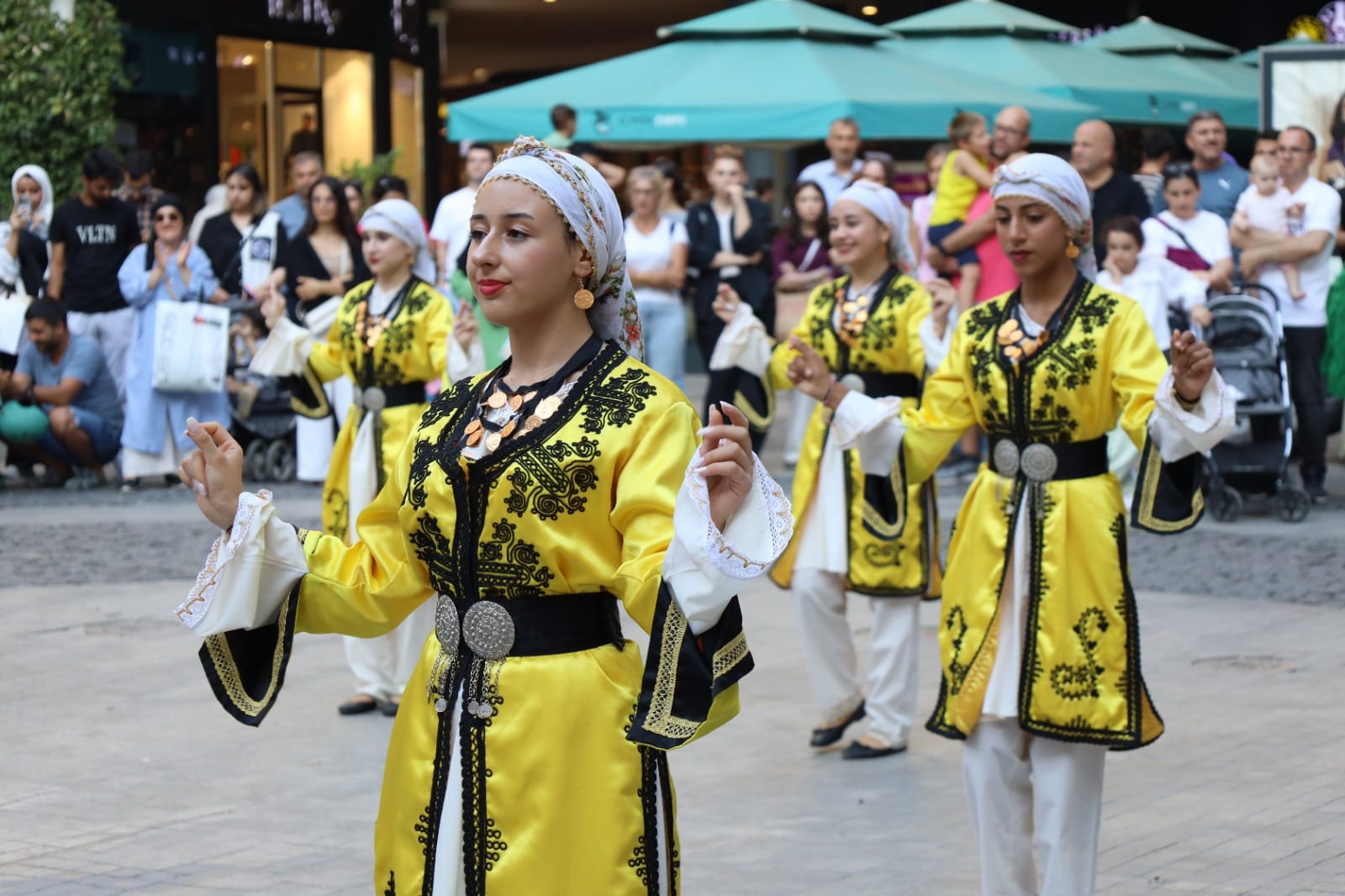 Kardeşlerimiz gelmiş hoş gelmiş - Resim : 15