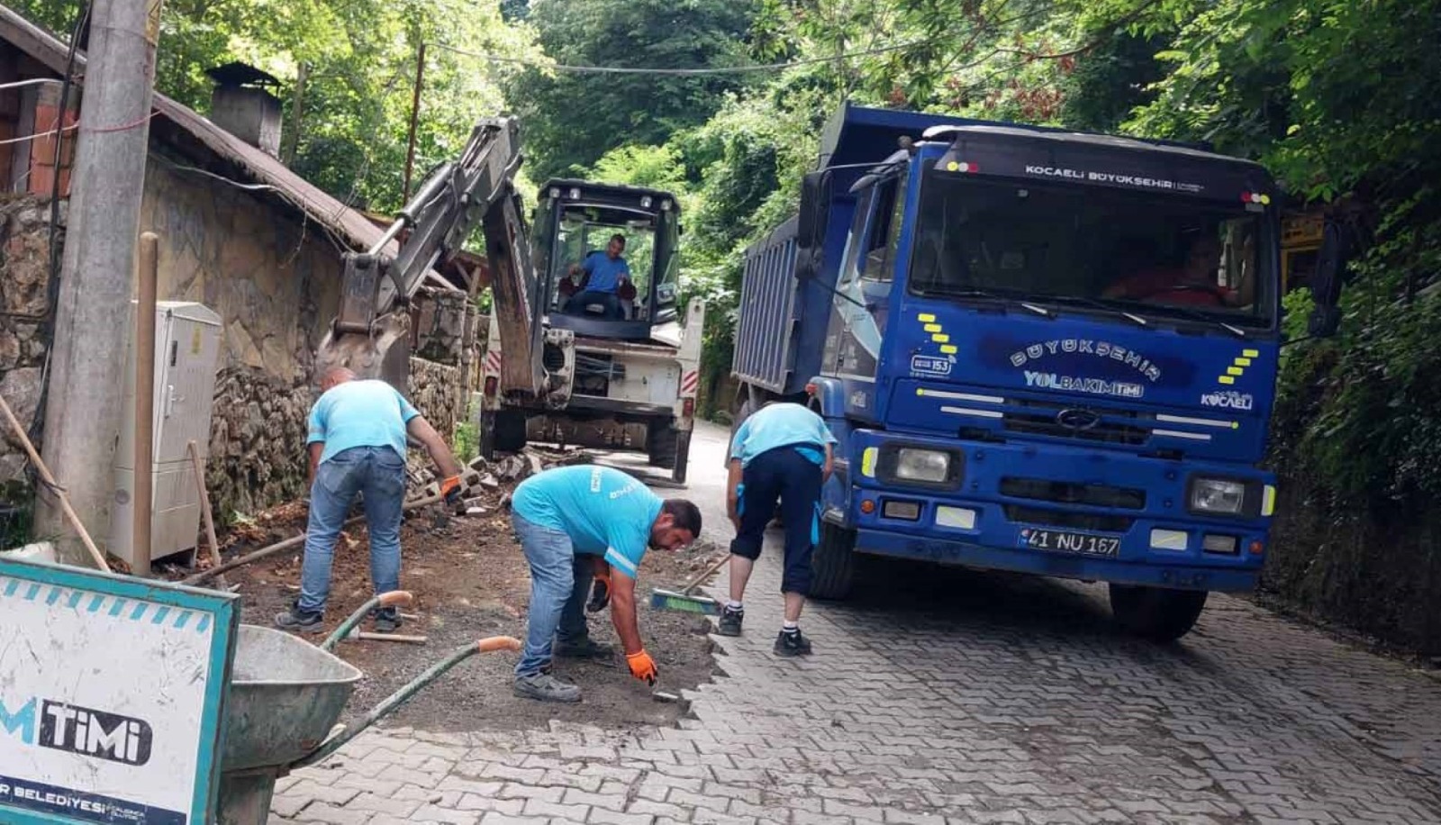 Kocaeli Büyükşehir yol bakım çalışmalarını hızlandırdı! Trafik rahatlayacak - Resim : 3