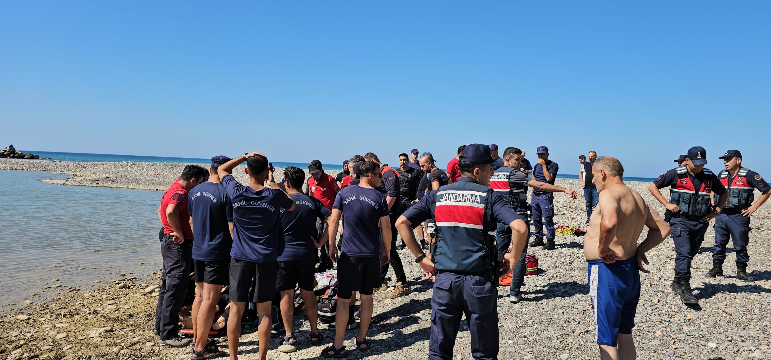 Serinlemek için dereye girmişti: Tüm müdahalelere rağmen... - Resim : 3