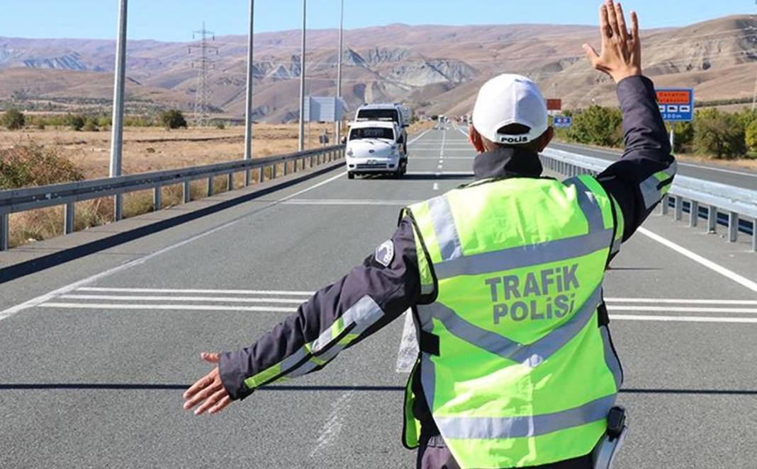 Sürücüler dikkat: Yenilemeyene 12 Bin TL ceza kesilecek!