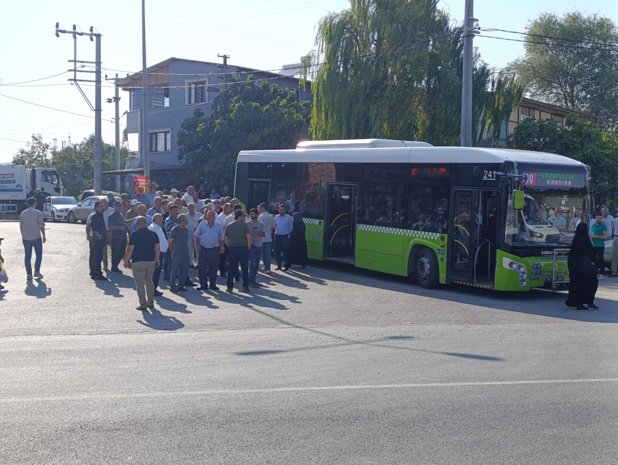 'Yanımızda olmayan siyasetçi bir daha gelmesin' Kandıralı çöp tesisine karşı tek yürek - Resim : 4