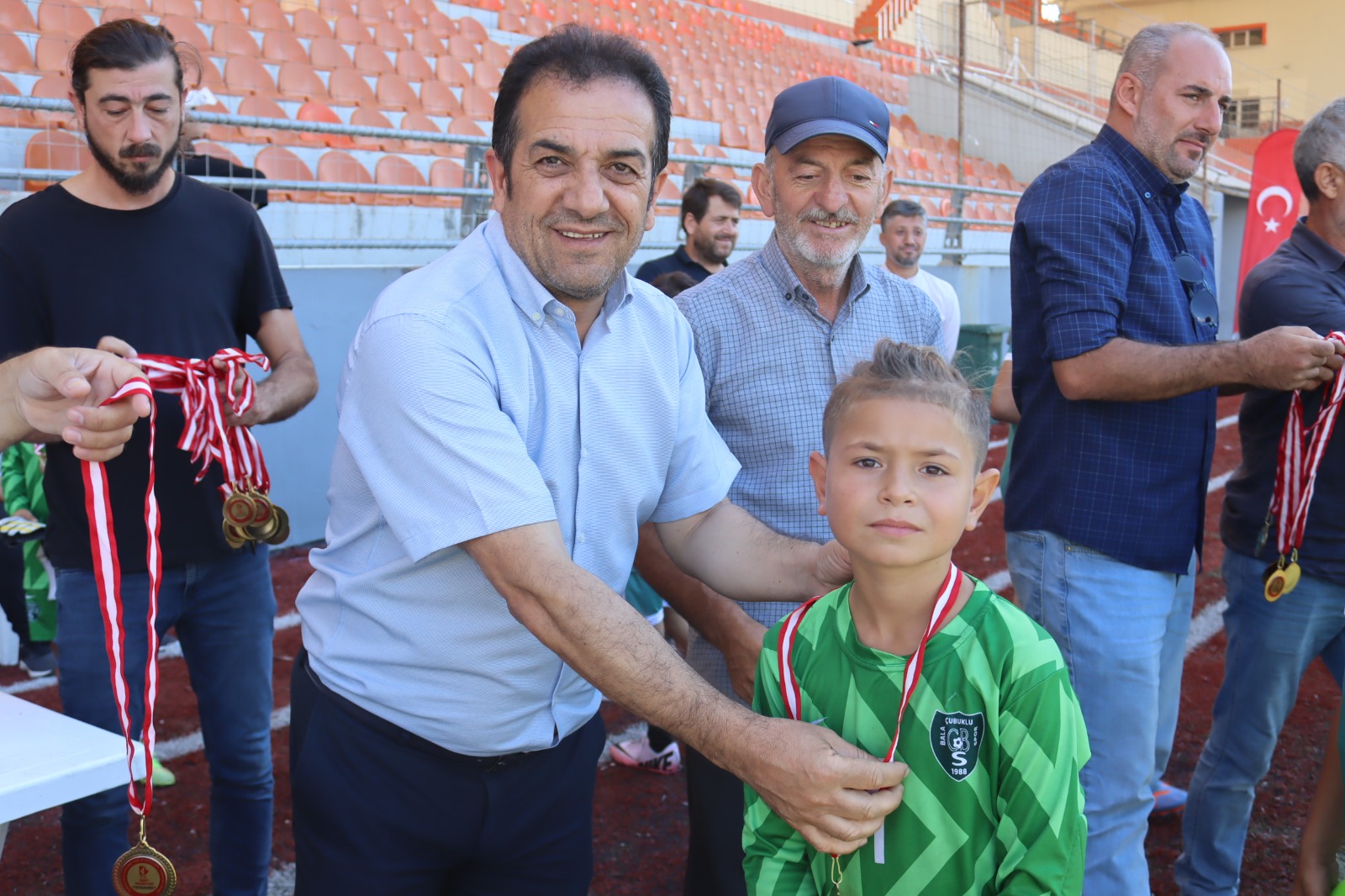 Zafer Bayramı minik futbolcularla çok daha güzel! - Resim : 8