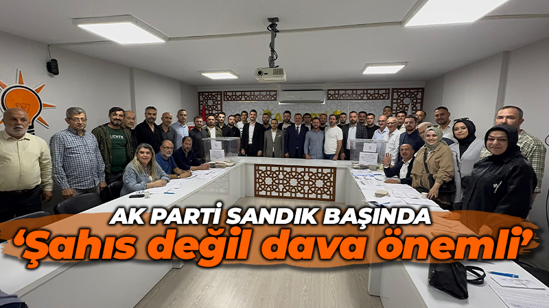 AK Parti sandık başında: 4 bin 800 delege seçilecek