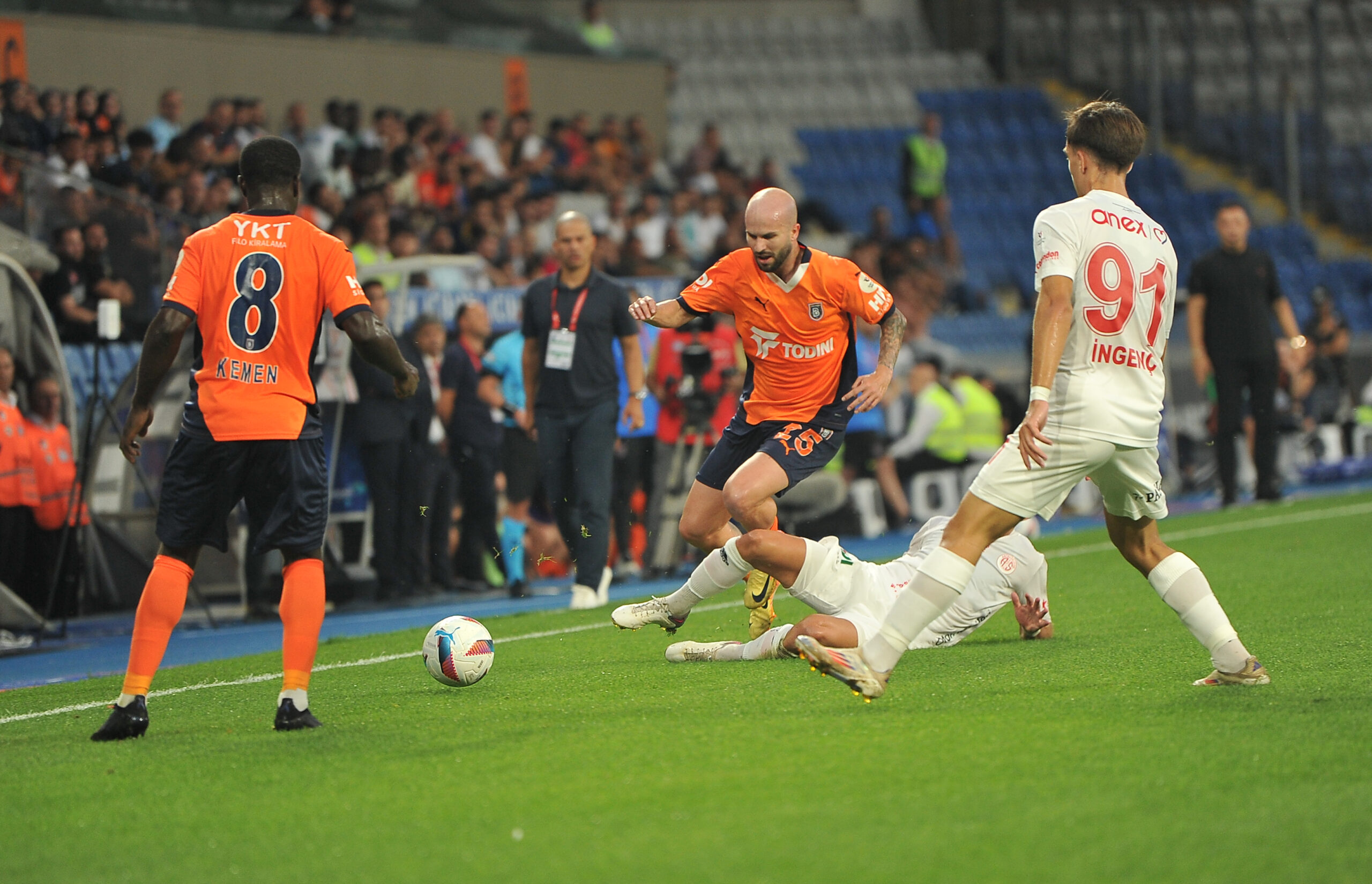 Antalyaspor skoru koruyamadı! 5-2