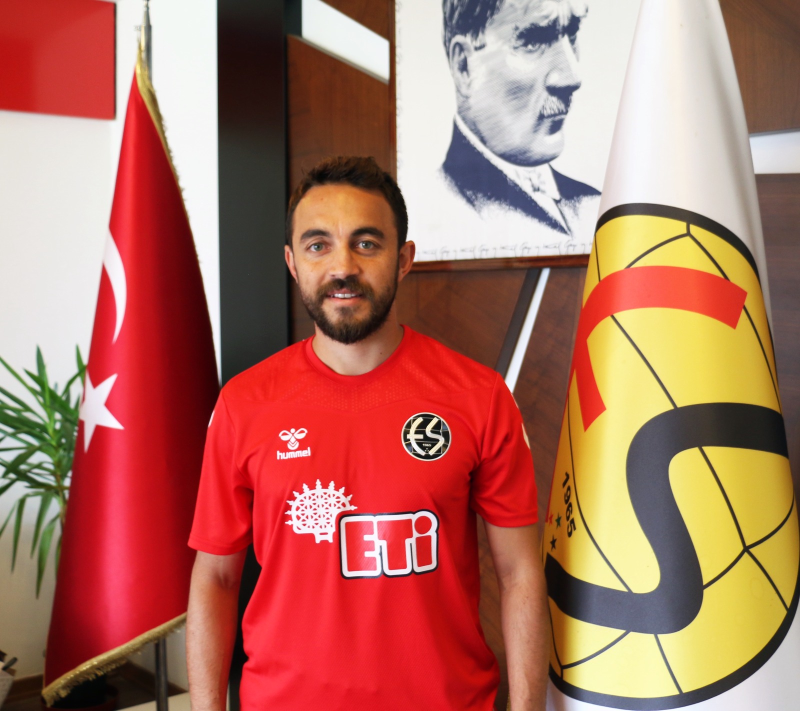 Eskişehirspor “Atom Karınca” Mert Yavuz’u transfer etti - Resim : 1