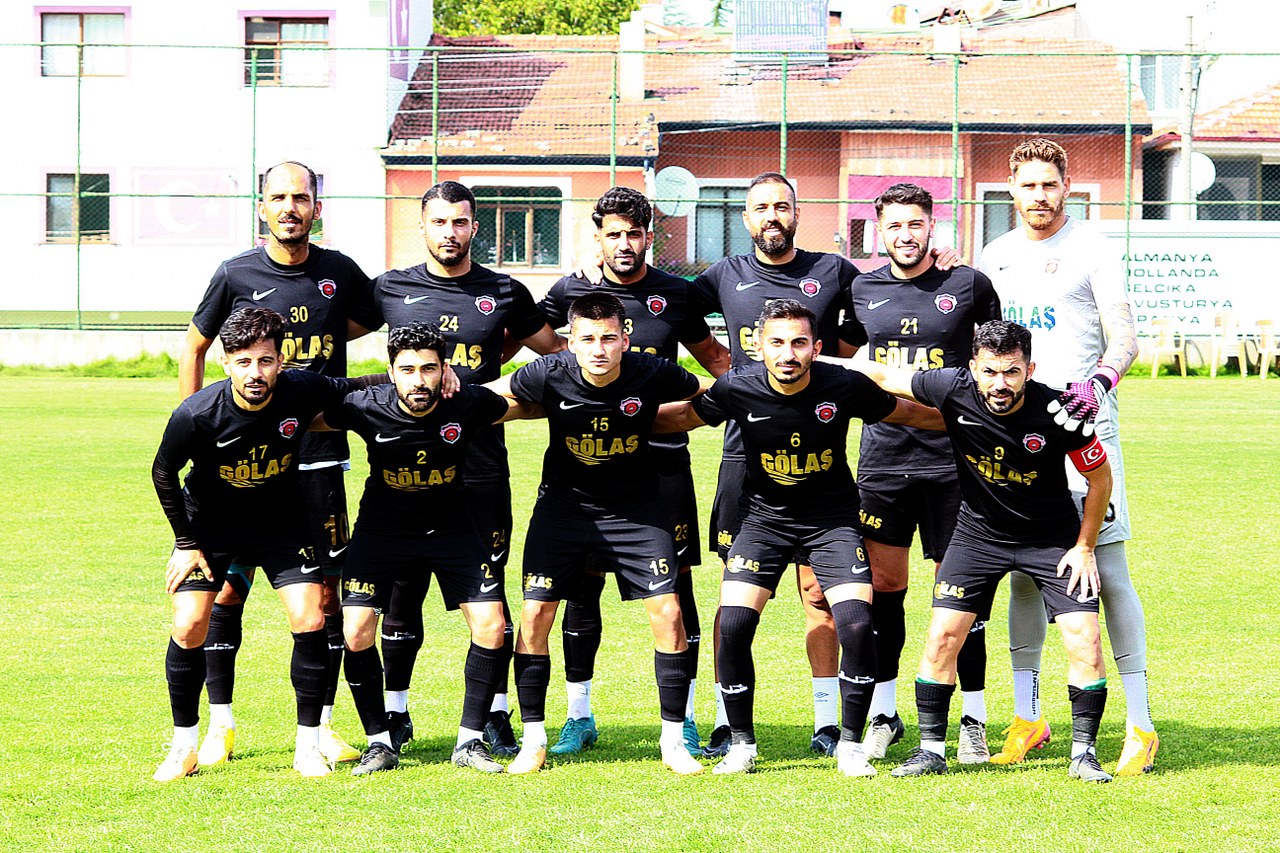 Gölcükspor, Çilimli Belediyespor ile yenişemedi “2-2” - Resim : 18