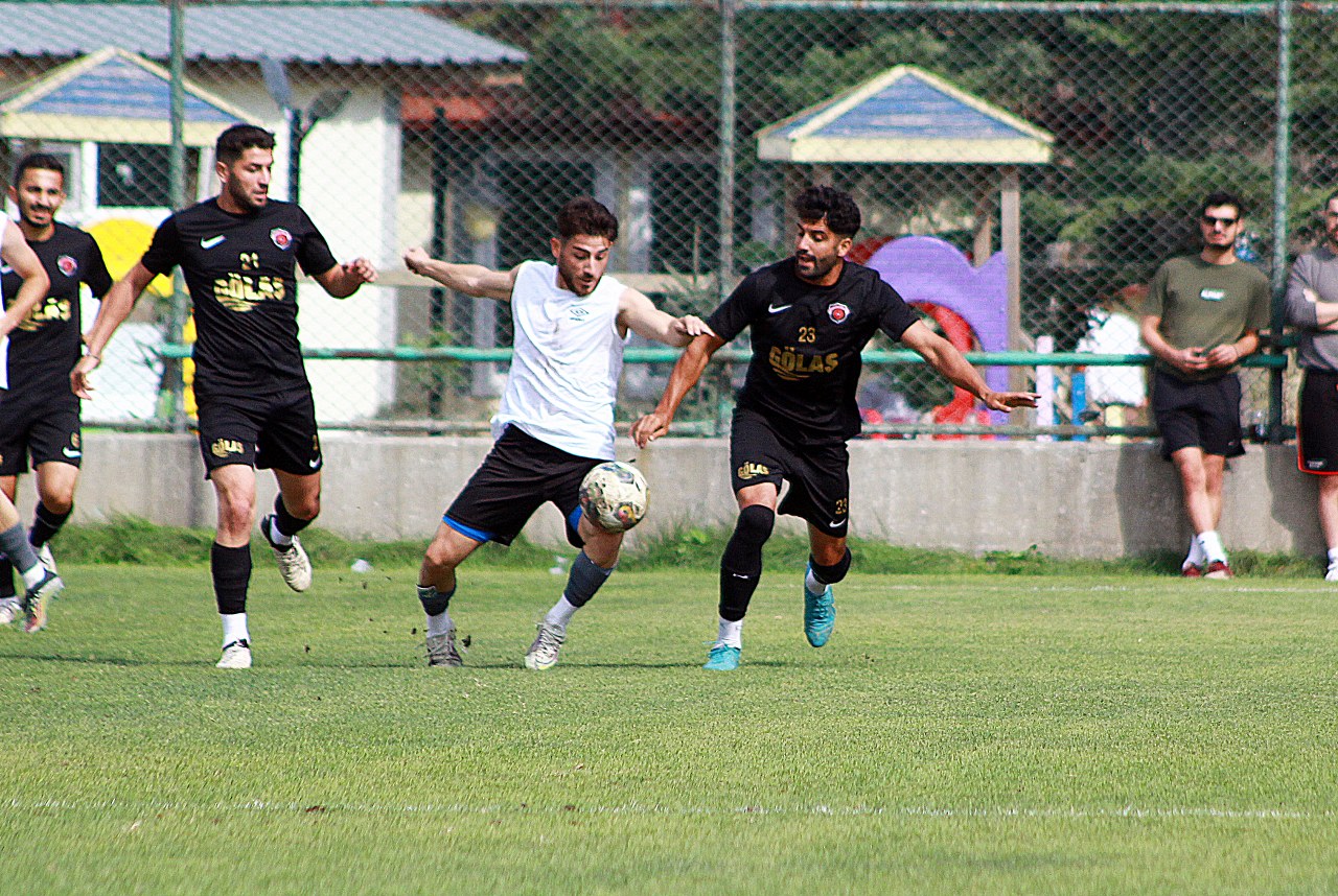 Gölcükspor, Çilimli Belediyespor ile yenişemedi “2-2” - Resim : 15