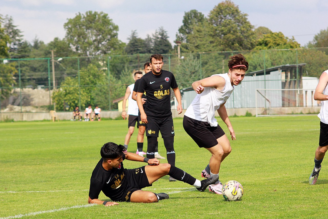 Gölcükspor, Çilimli Belediyespor ile yenişemedi “2-2” - Resim : 3