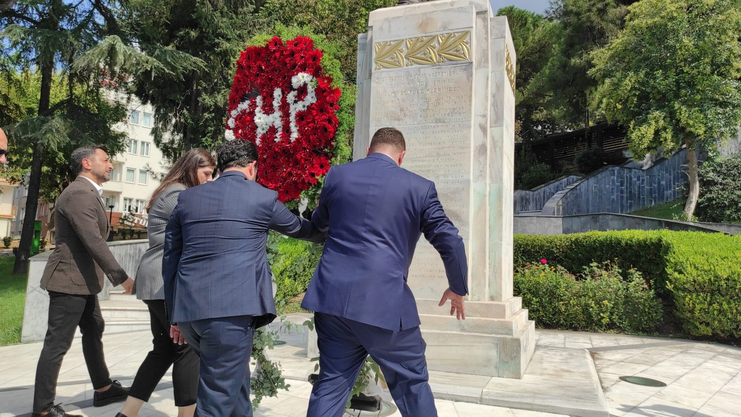 İzmit'te 'Kurtuluş Korteji' coşkusu! - Resim : 12