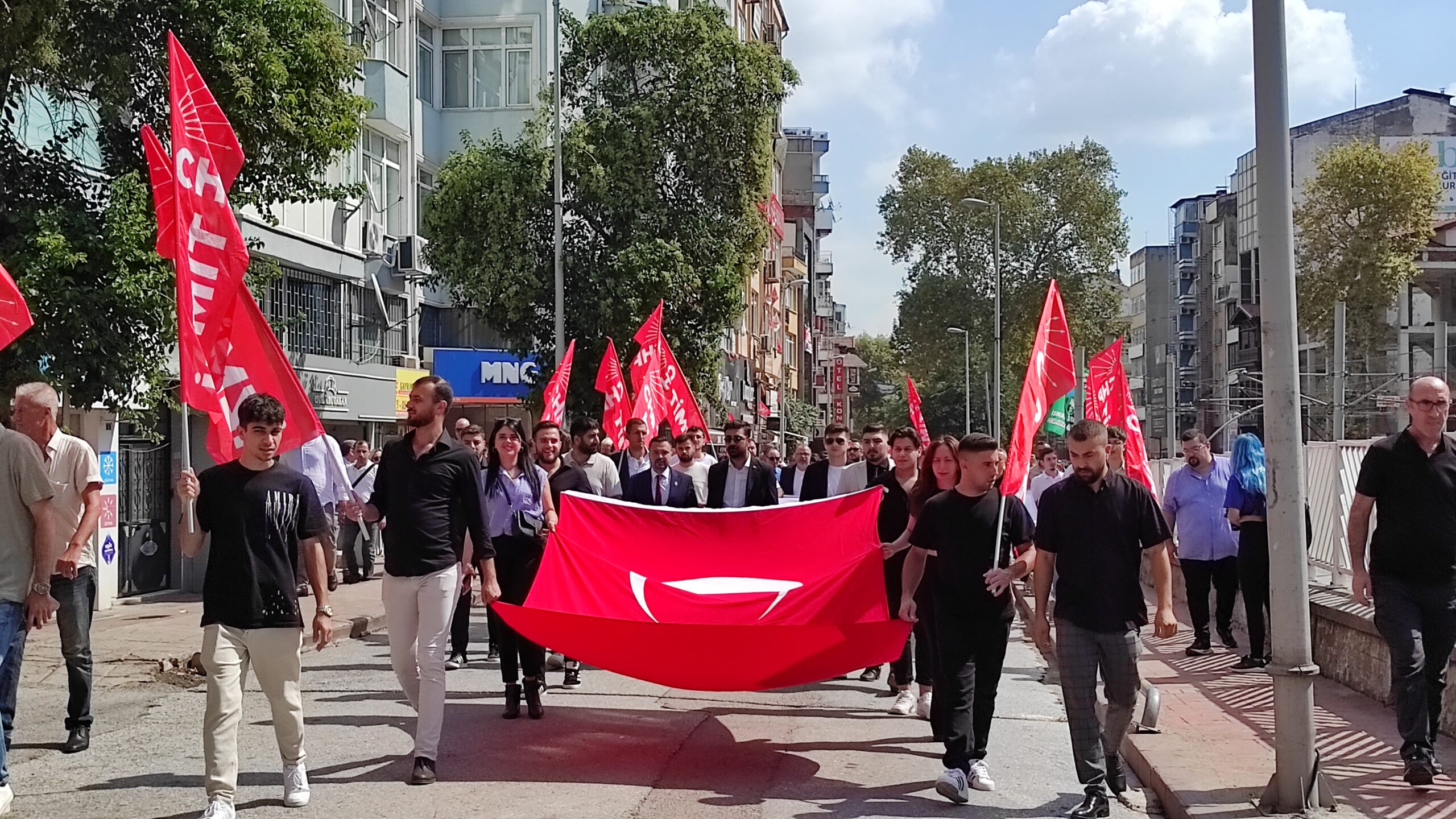 İzmit'te 'Kurtuluş Korteji' coşkusu! - Resim : 9