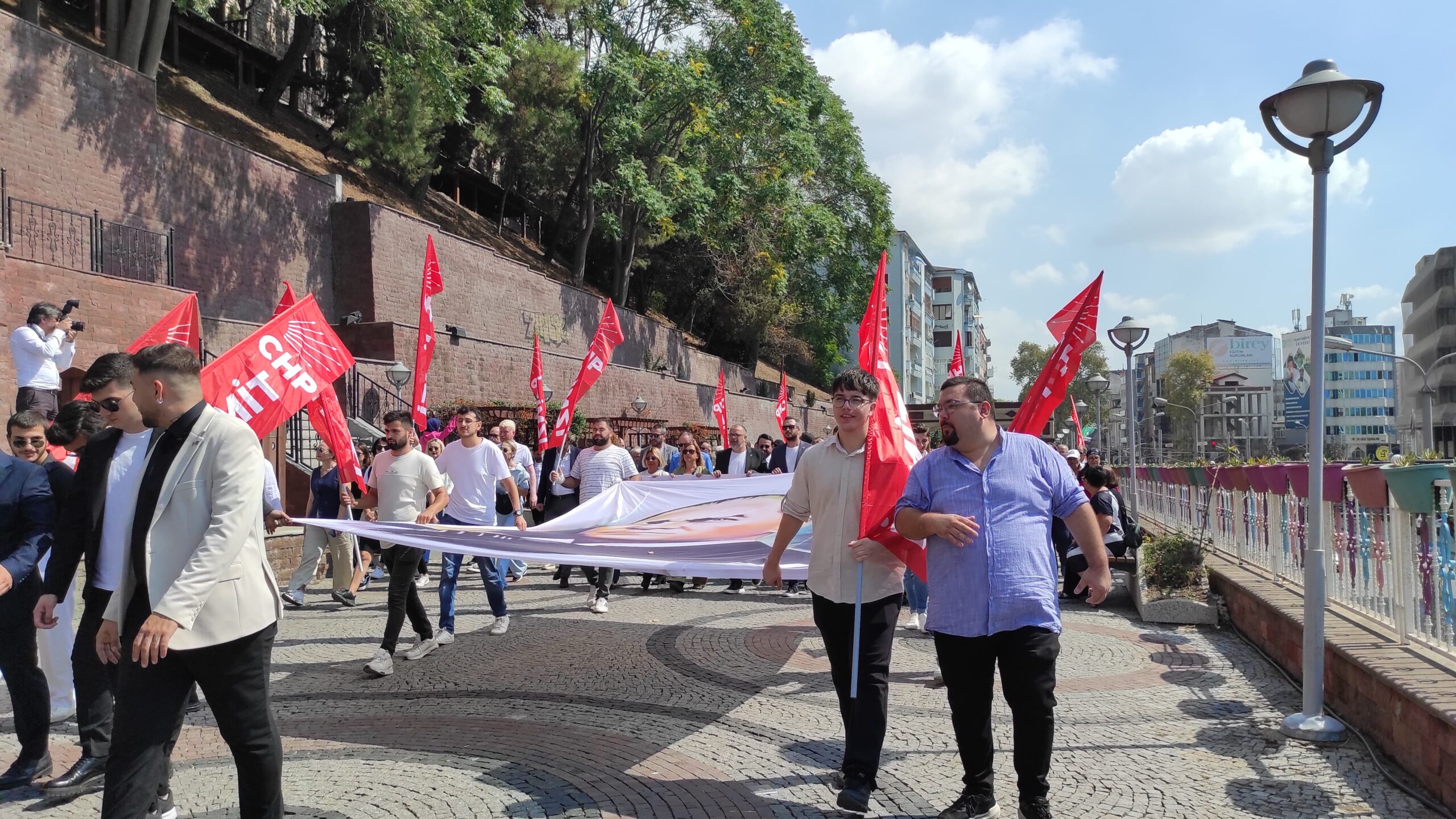 İzmit'te 'Kurtuluş Korteji' coşkusu! - Resim : 10