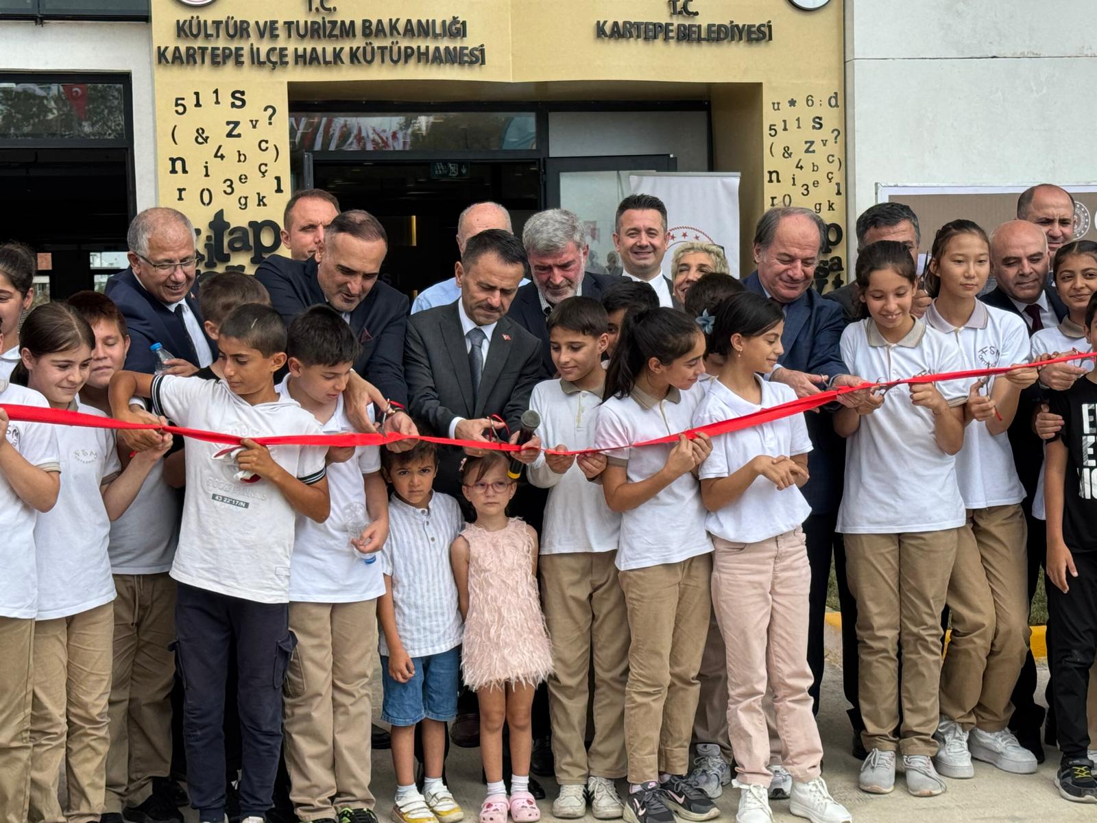 Kartepe’nin ilk kütüphanesi açıldı! Bu kütüphane hep açık olacak - Resim : 10