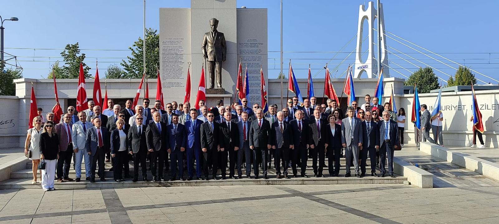 Kocaeli'de yeni eğitim öğretim yılı Ata'ya çelenk ile başladı - Resim : 4