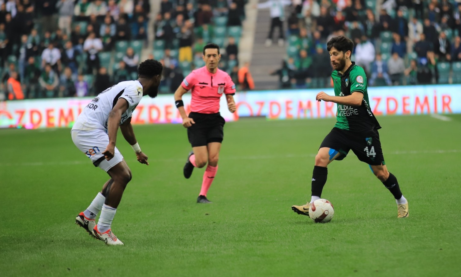 Kocaelispor – Manisa FK maçının hakemi belli oldu - Resim : 1