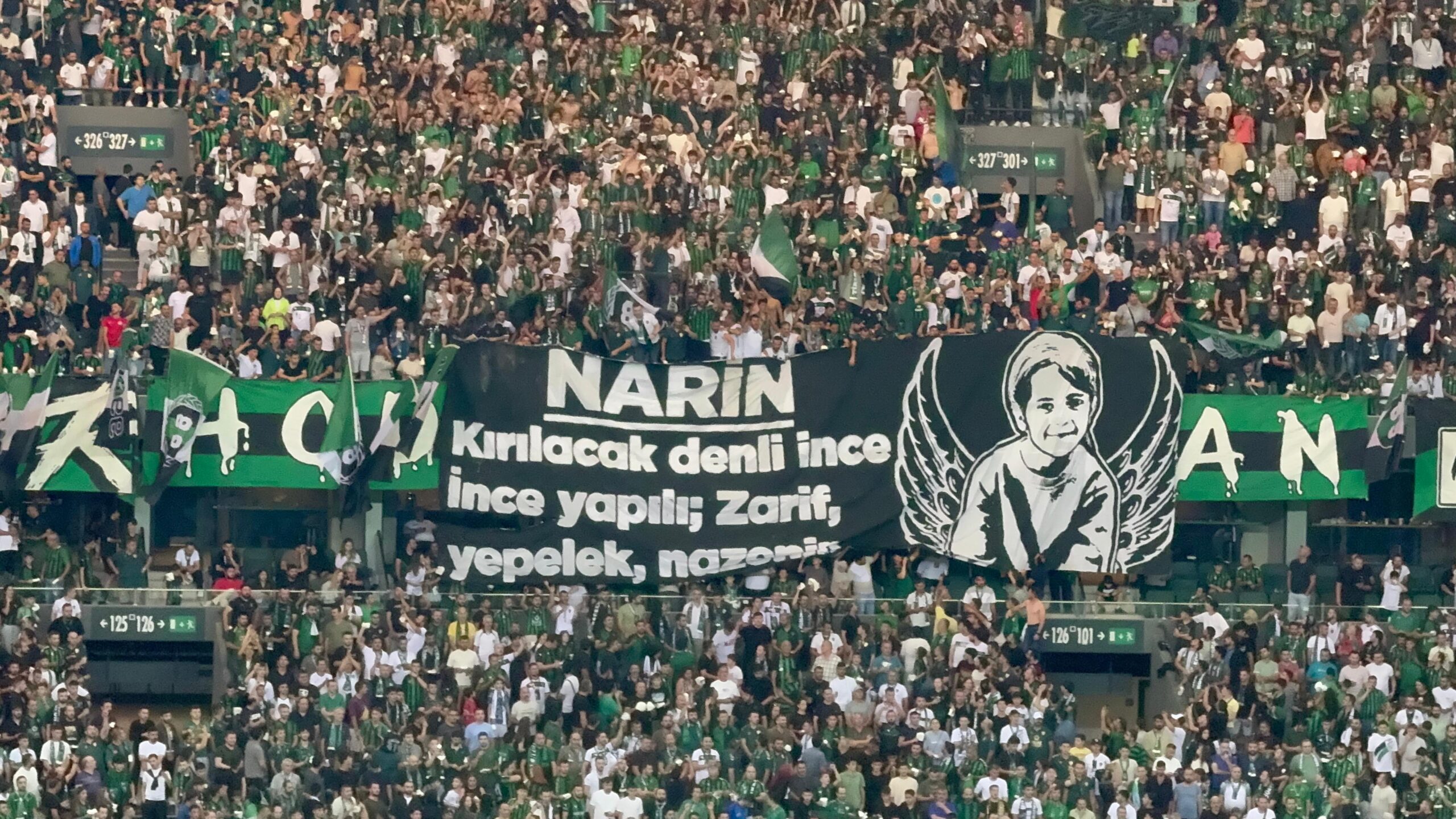 Kocaelispor taraftarı Narin'i unutmadı - Resim : 2