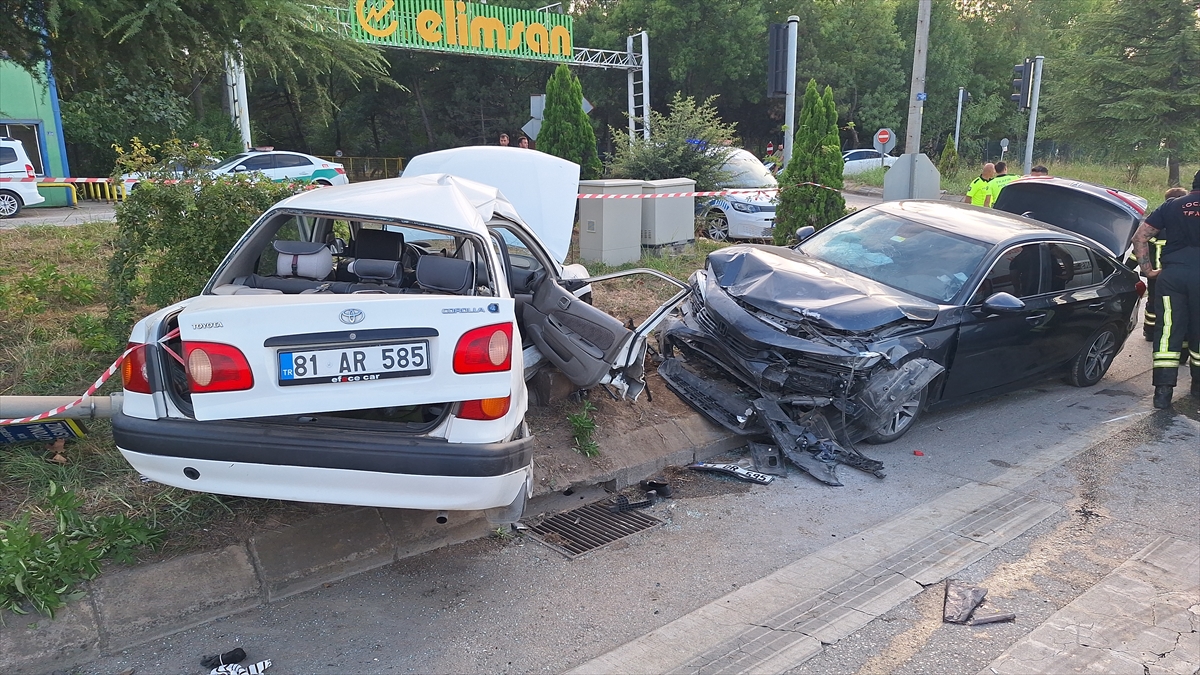 Korkutan kaza! 1'i ağır 3 yaralı... - Resim : 3