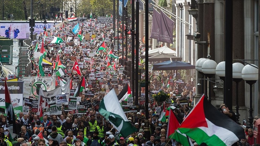 Londra’da 1 Milyon kişi Gazze için sokakta! - Resim : 1