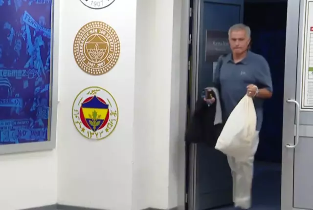 Mourinho’dan Buruk’a tepki! “Bu kadar bekleyemem”