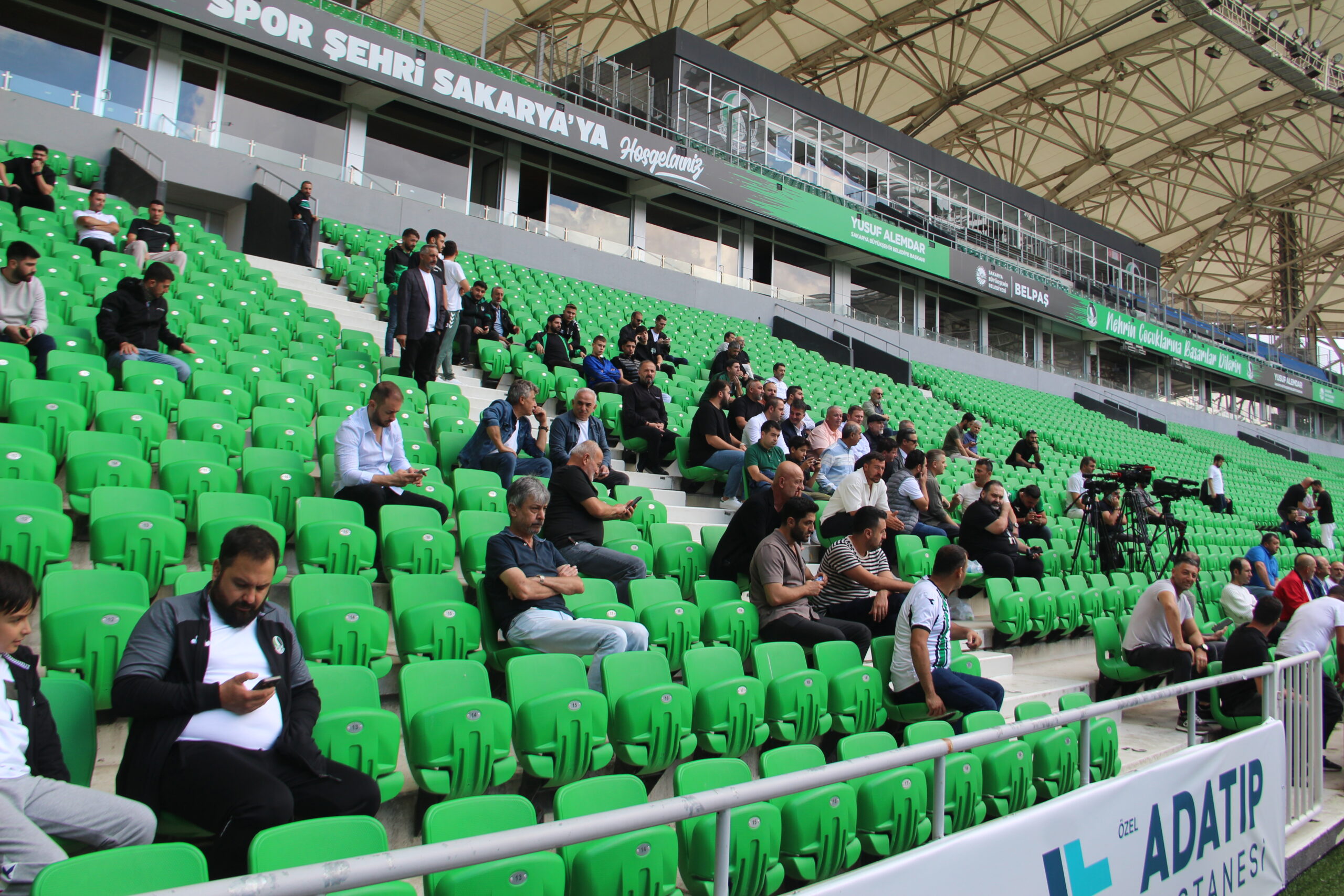 Sakaryaspor'da yeniden Genç dönemi! Önceki yönetim ibra edilmedi - Resim : 2