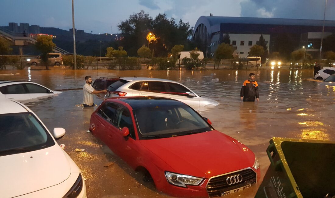 Karabük’te etkili olan sağanak