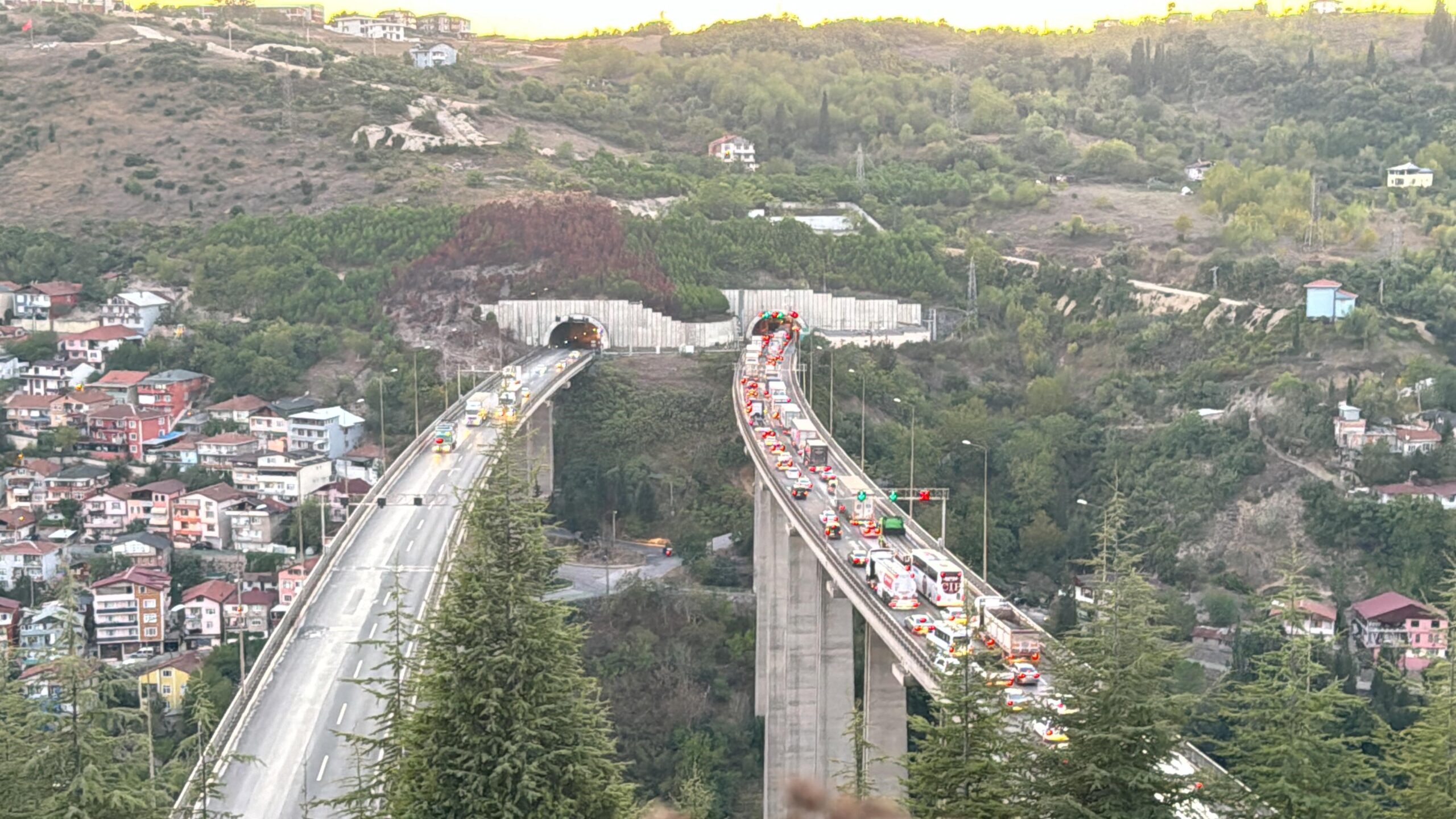 TEM Otoyolu karıştı! Tam 11 kilometre... - Resim : 5