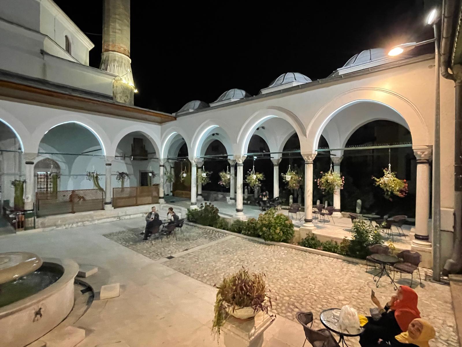 BOSNA HÜNKAR CAMİİ